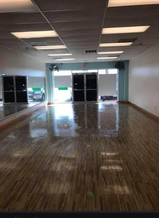 Imelda's dance studio Picture 2