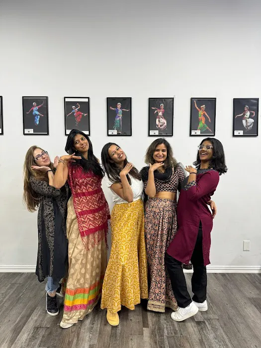 It's Indish Dance Studio Picture 9