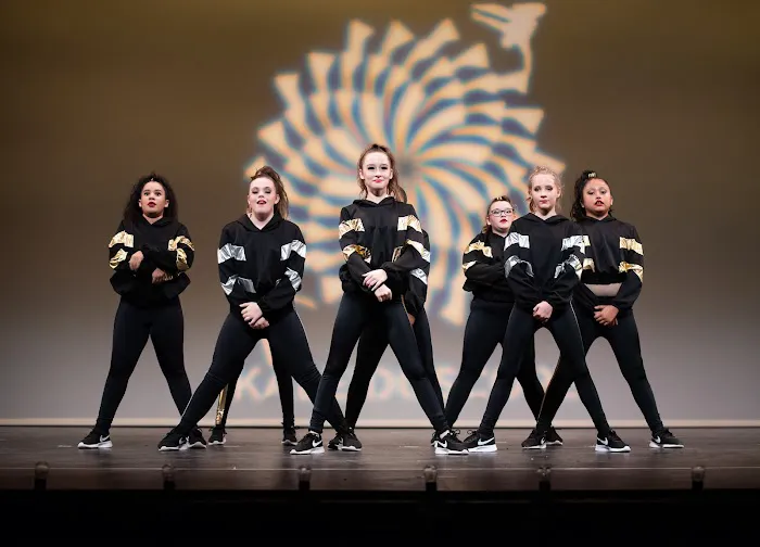 Dancin’Ovations Dance Studio Picture 1