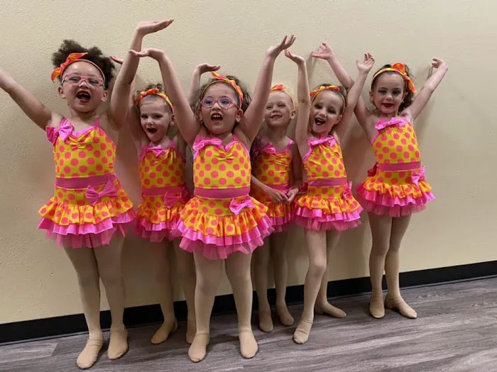 Dancin’Ovations Dance Studio Picture 4