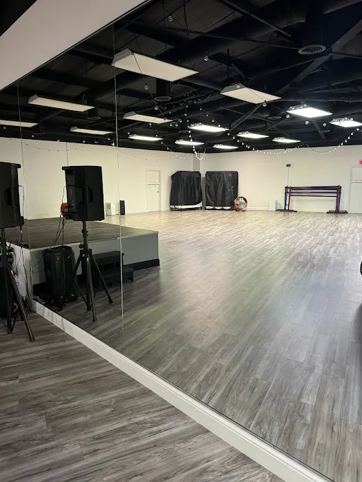 Wanda's Studio Picture 5