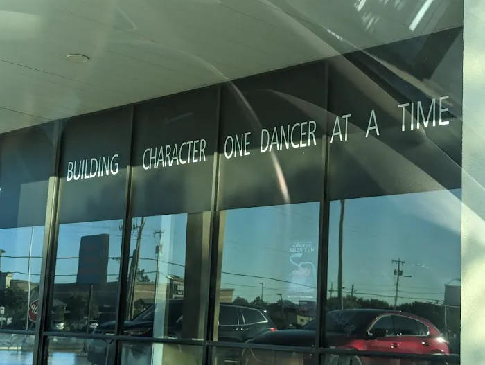 Fenton's Dance Factory Picture 6