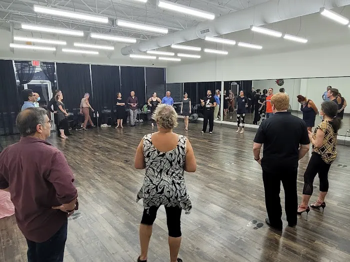 Argentine Tango in Dallas - Classes and Milonga Picture 1