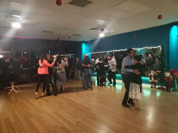 Argentine Tango in Dallas - Classes and Milonga Picture 2