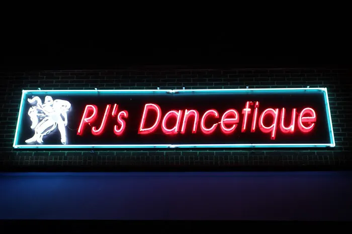 P J's Dancetique Picture 10