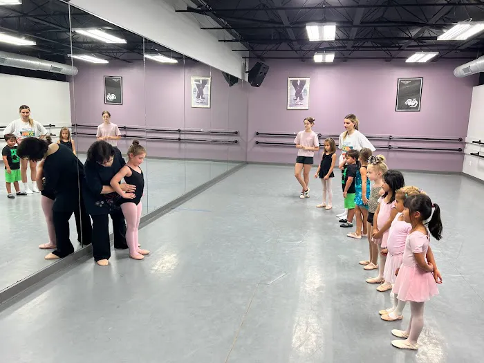 Top Hat Dance Centre Picture 5