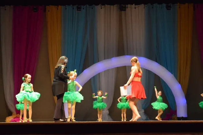 Top Hat Dance Centre Picture 9