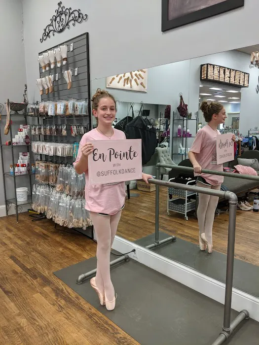 Turning Pointe Dance Studio (Forever Home) Picture 9