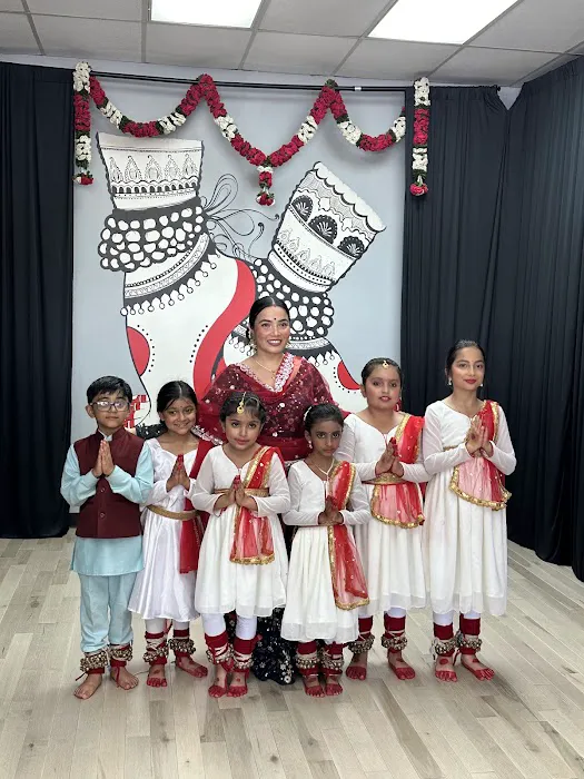 Shruti's Dance & Yoga Picture 3