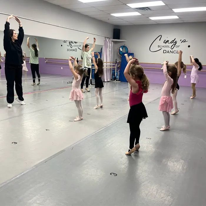 WREXX DANCE Picture 1