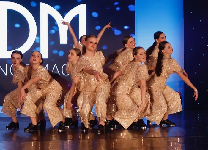 WREXX DANCE Picture 8