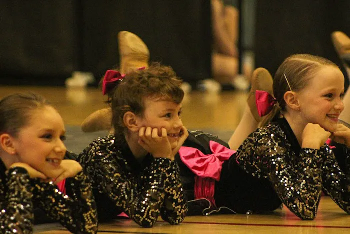 Ten Feet Tall Dance Studio Picture 6