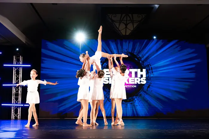 Keller's Grace of Dance Picture 3
