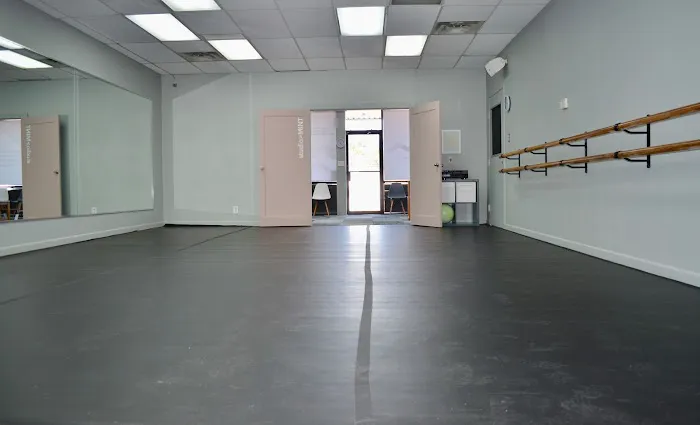 Studio of MoveMINT Picture 8