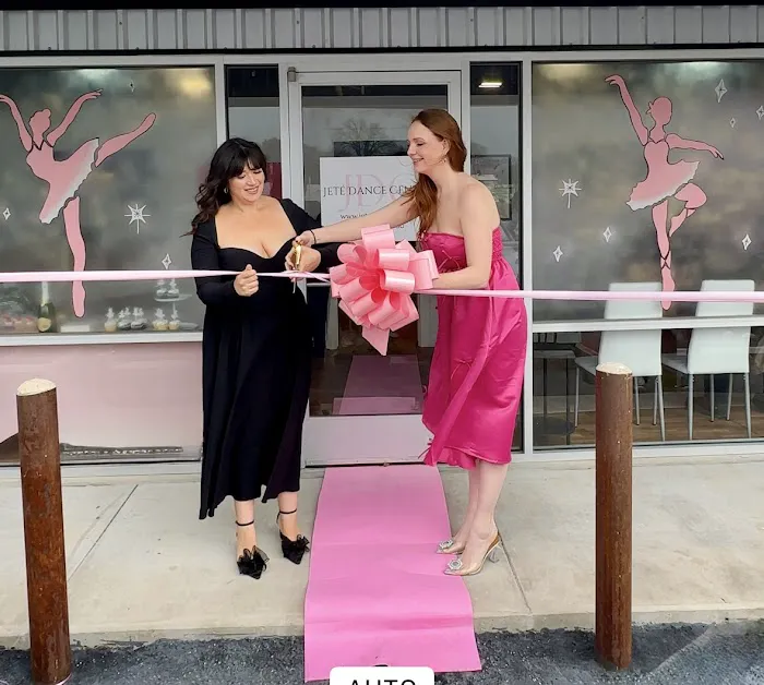 Jeté Dance Center Picture 3