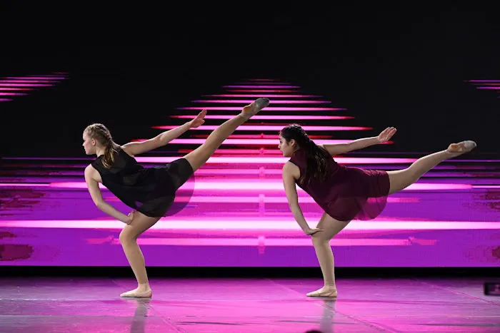 3-D Dance Celina Picture 4