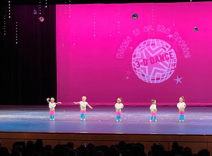 3-D Dance Celina Picture 9