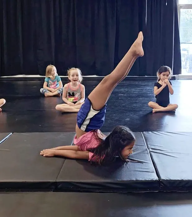 Center Stage Dance Co Picture 10