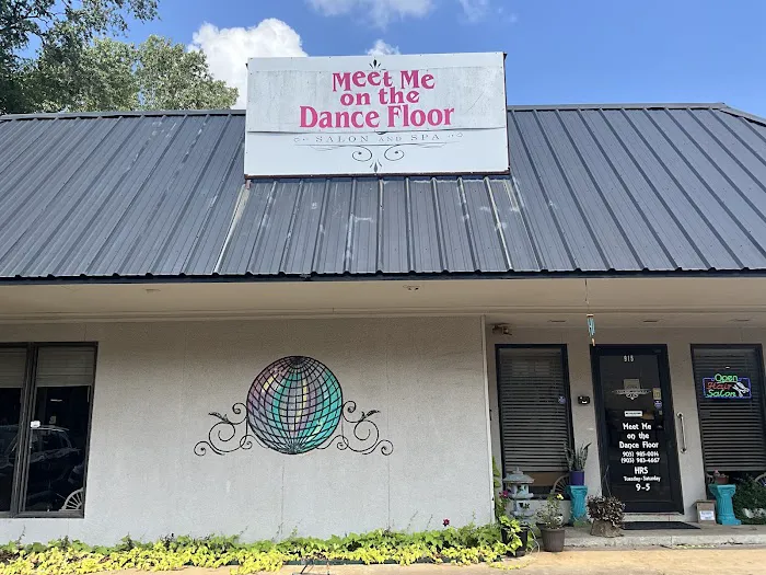 Meet Me on the Dance Floor Picture 1