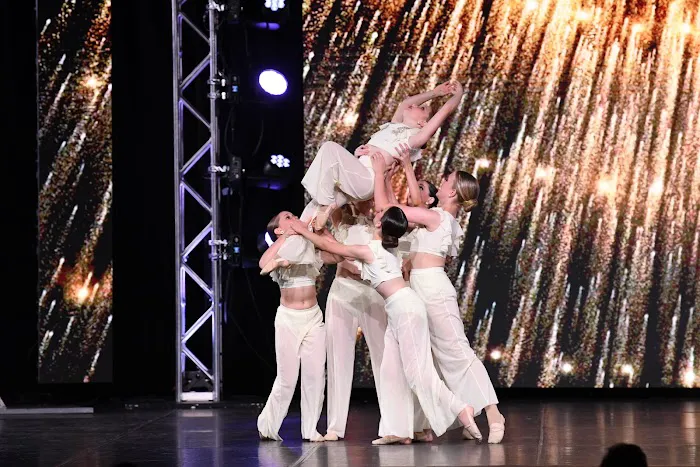 Dance Loud Academy Picture 6