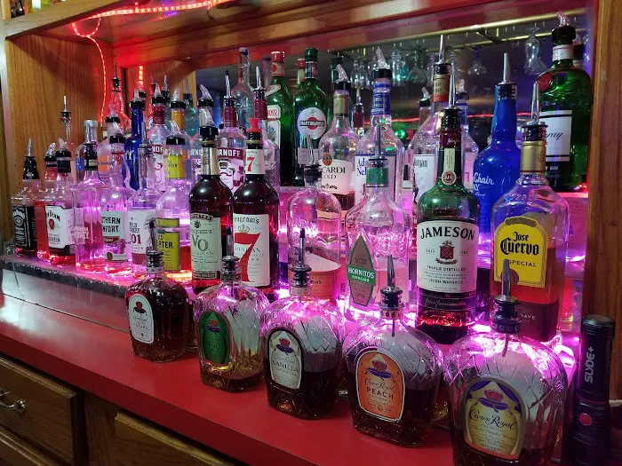 Boogies Bar & Grill Picture 1