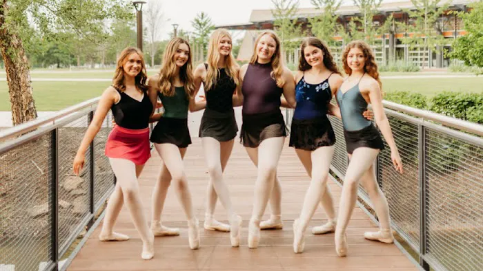 Dancers' Corner Picture 3