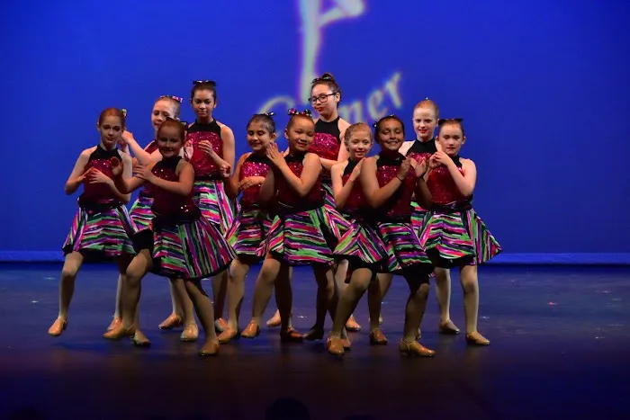 Dancers' Corner Picture 2