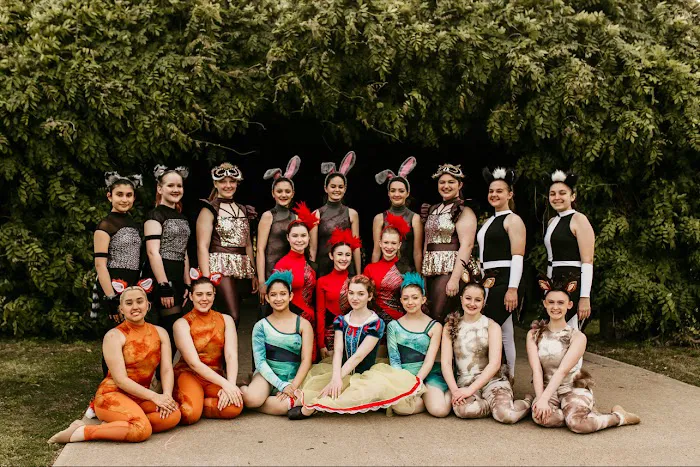 Dancers' Corner Picture 9