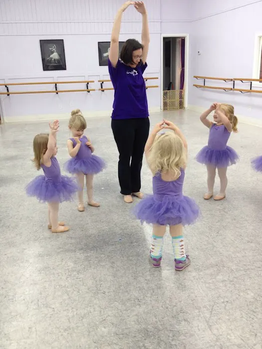 Dancers' Corner Picture 6