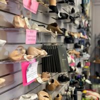 Footlights Dance Store ico