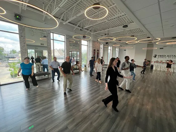 Fred Astaire Dance Studios - Houston Heights Picture 6