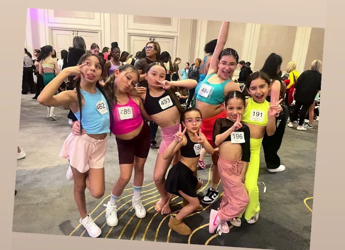 The stage dance studio Picture 2