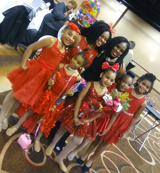 Born 2 Perform Picture 7