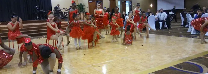 Born 2 Perform Picture 3