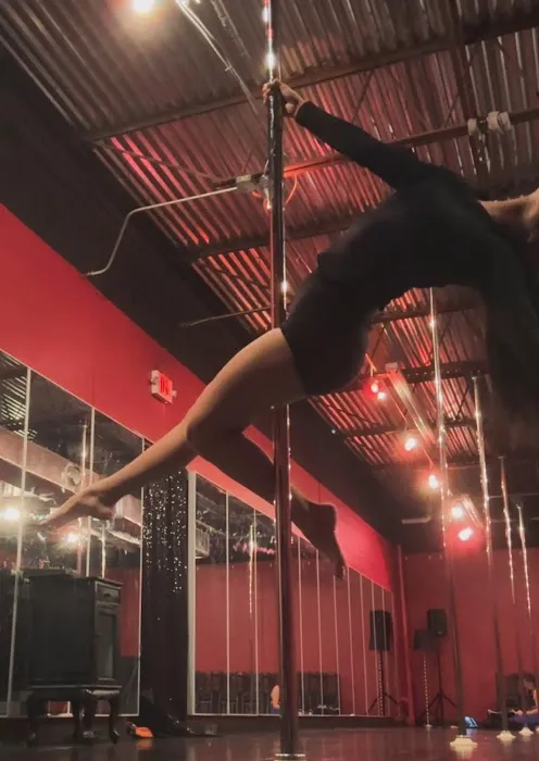 Revolve Pole Studio Picture 2