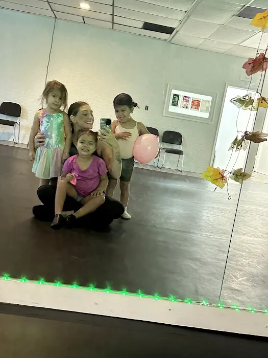 Fer Dance Studio Picture 4
