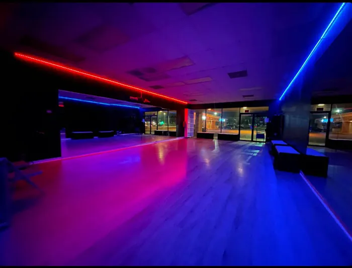 MxT Dance Studio Picture 3