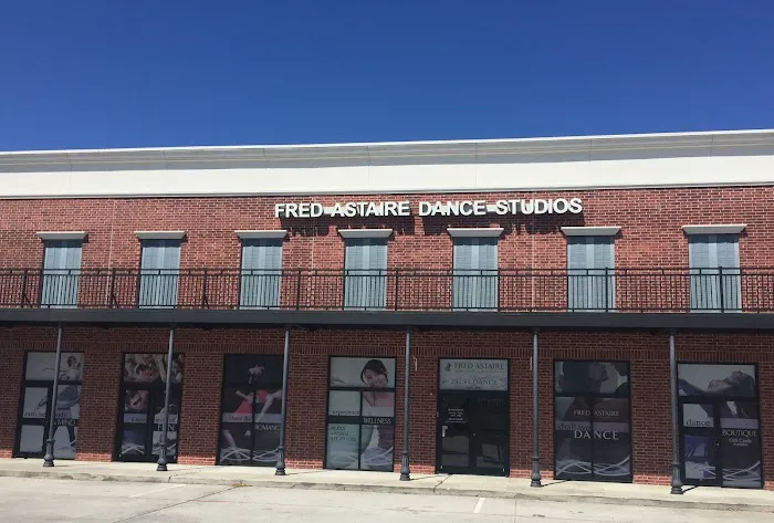 Fred Astaire Dance Studios - Lake Houston Picture 9