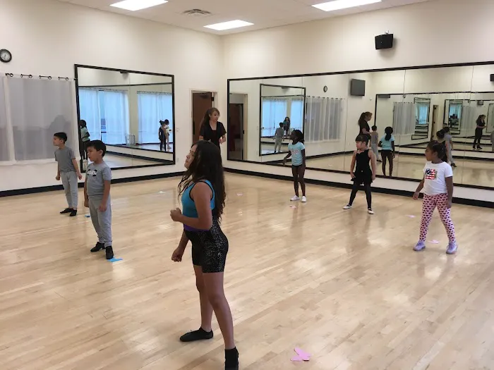 Studio V Dance Picture 4