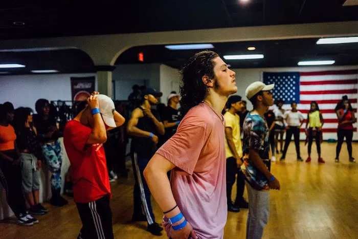 SOREAL DANCE STUDIO Picture 8