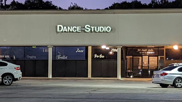 The Dance Studio Picture 7