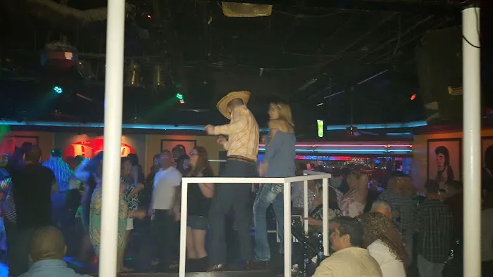 The Hop Nite Club & Diner Picture 4
