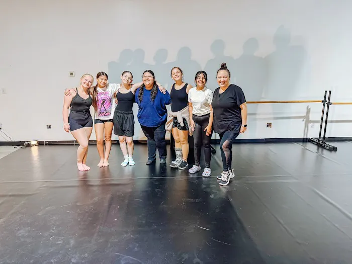 DISTRCT ARTS Dance Collective TEXAS Picture 3