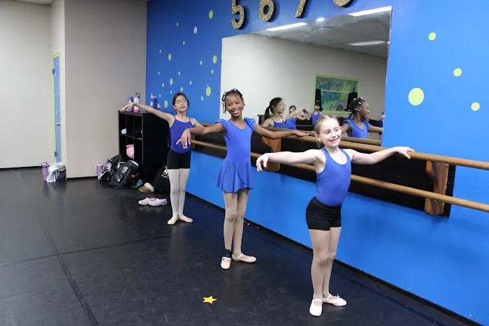 In-Step Dance Center Picture 4