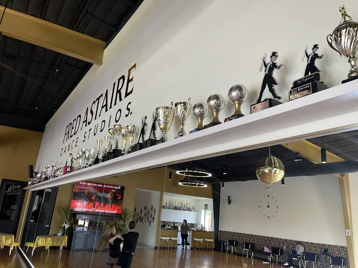 Fred Astaire Dance Studios- Jersey Village Picture 5