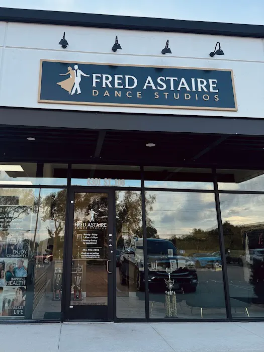 Fred Astaire Dance Studios- Jersey Village Picture 10
