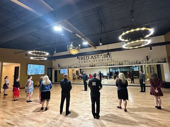 Fred Astaire Dance Studios- Jersey Village Picture 1