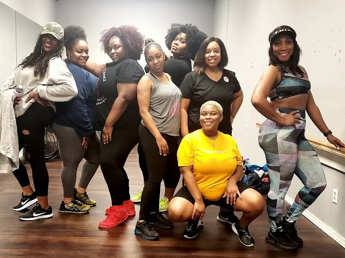 MzPlussize Fitnez Picture 4