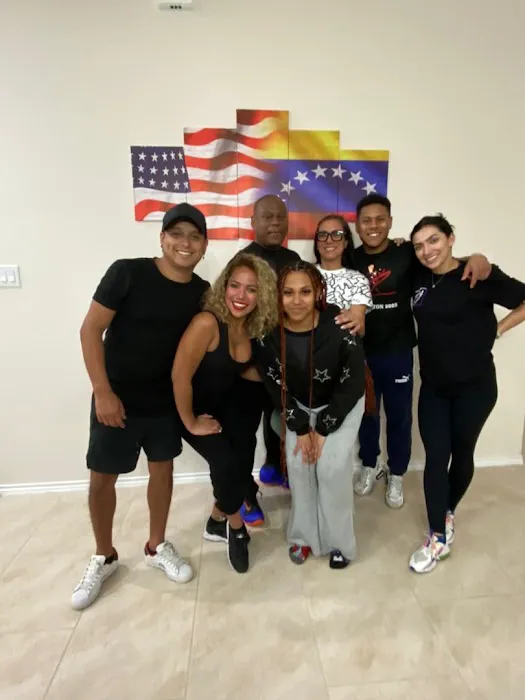 SALSA IN KATY Picture 5
