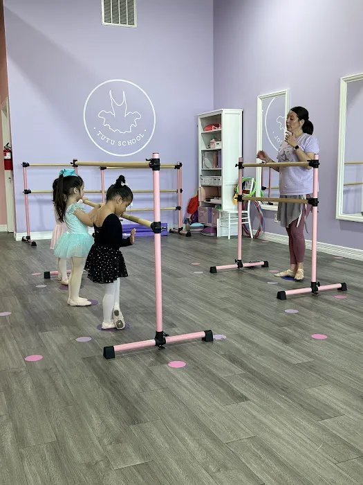 Tutu School Cypress Picture 9